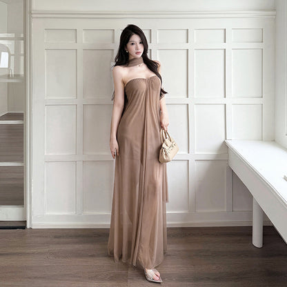 Twisted and strapless summer vacation dress